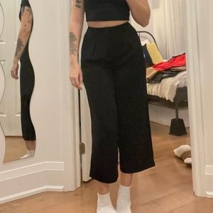 Uniqlo Wide Leg Cropped Dress Pants